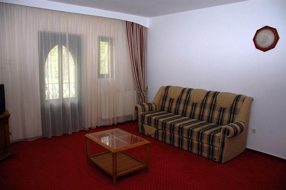 Marion Hotel เตอร์กู-มูเรช ภายนอก รูปภาพ